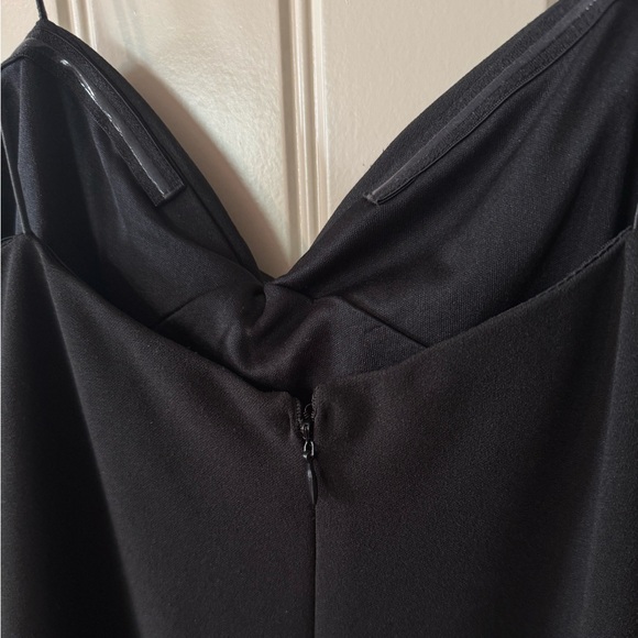 3/for $12 🍒 - *Like New* SEXY Black Spaghetti Strap Slip Dress (Size Medium) 🖤 - Picture 8 of 9